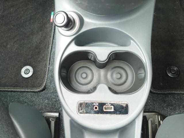 ５００ ツインエア　ラウンジ　ガラスルーフ　チェック柄シート　デジタルインナーミラー　前後ドラレコ　バックカメラ　純正１５ＡＷ（19枚目）