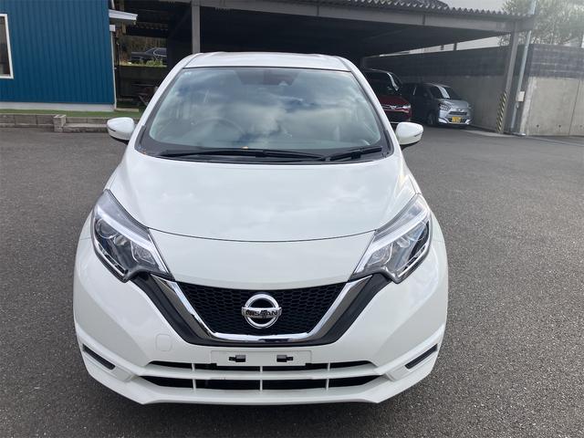 ノート ナビ Bモニター プッシュスタートボタン インテリキー アイドリングストップ 盗難防止システム エアコン パワステ パワーウィンドウ(3枚目)