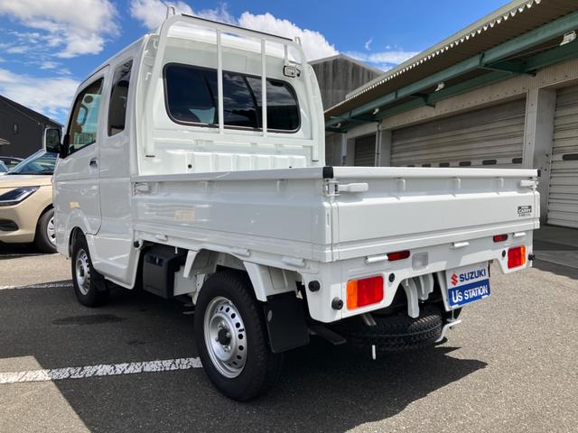 スーパーキャリイ スーパーキャリイ　Ｘ　４型　衝突被害軽減ブレーキ　キーレス　オートライト　スズキセーフティーサポート　衝突被害軽減システム　横滑り防止機能　衝突安全ボディ　盗難防止システム　キーレスエントリー　スモークガラス　後方誤発進抑制機能　アイドリングストップ（7枚目）