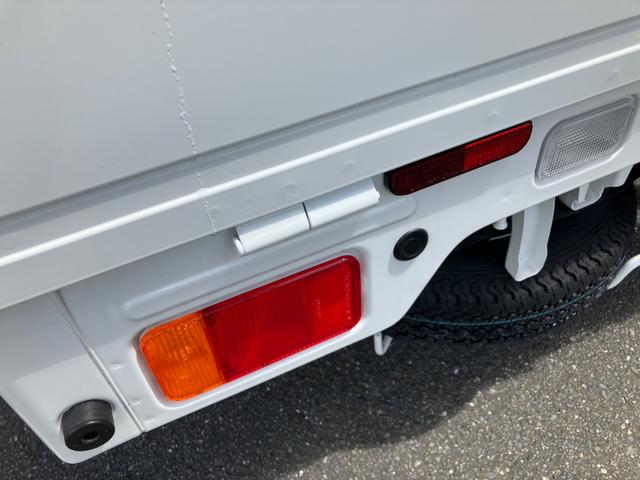 スーパーキャリイ スーパーキャリイ　Ｘ　４型　衝突被害軽減ブレーキ　キーレス　オートライト　スズキセーフティーサポート　衝突被害軽減システム　横滑り防止機能　衝突安全ボディ　盗難防止システム　キーレスエントリー　スモークガラス　後方誤発進抑制機能　アイドリングストップ（42枚目）