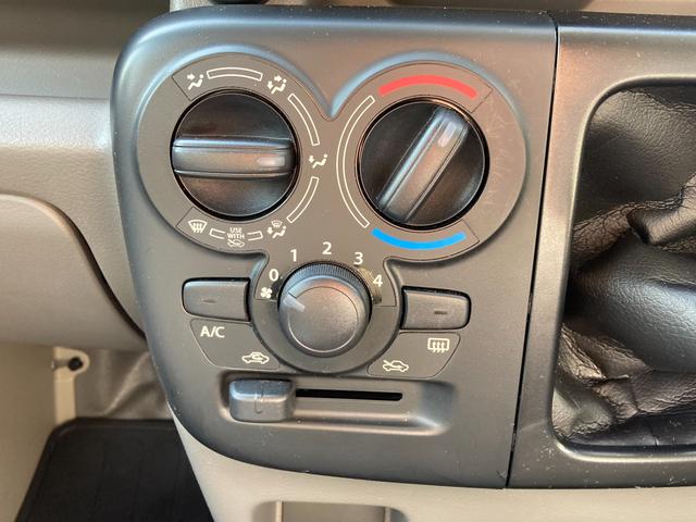 エブリイ ＰＡ　４型　５ＭＴ　スライドドア　ラジオ　横滑り防止機能　オートライト　スライドドア　横滑り防止機能　５ＭＴ（16枚目）