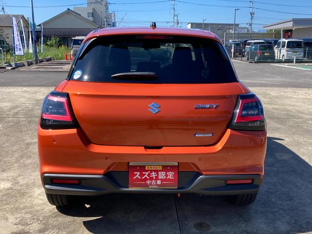 スイフト ＨＹＢＲＩＤ　ＭＸ　アダクティブクルーズコントロール　オートライト　プッシュスタート　シートヒーター　オートエアコン　衝突被害軽減システム　横滑り防止機能　衝突安全ボディ　盗難防止システム　アダクティブクルーズコントロール　ＬＥＤヘッドライト（9枚目）