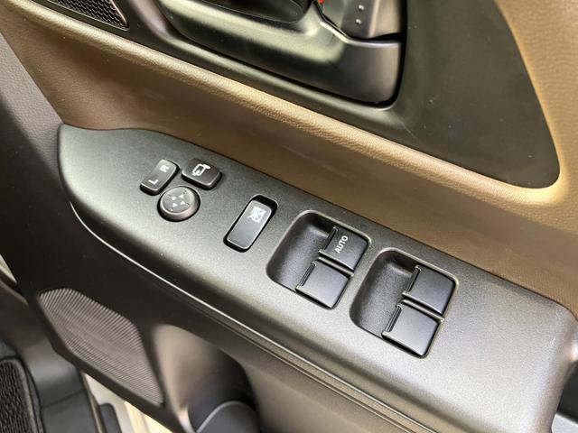 スペーシア HYBRID X 両側電動スライドドア マルチユースフラップ 後席両側電動スライドドア プッシュスタート シートヒーター オートエアコン 衝突被害軽減システム アイドリングストップ 横滑り防止機能 衝突安全ボディ 盗難防止システムマルチユースフラップ(13枚目)