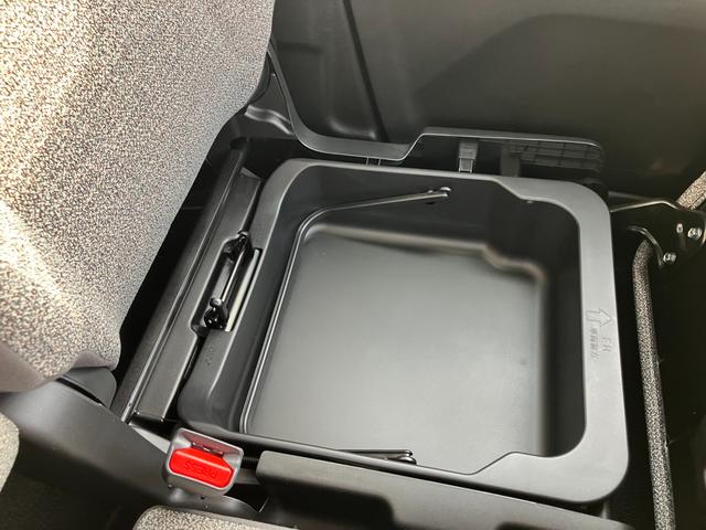 スペーシア HYBRID X 両側電動スライドドア マルチユースフラップ 後席両側電動スライドドア プッシュスタート シートヒーター オートエアコン 衝突被害軽減システム アイドリングストップ 横滑り防止機能 衝突安全ボディ 盗難防止システムマルチユースフラップ(30枚目)