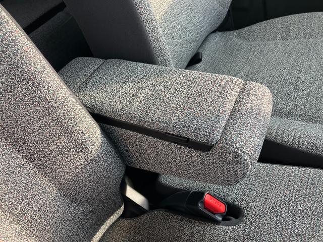 スペーシア HYBRID X 両側電動スライドドア マルチユースフラップ 後席両側電動スライドドア プッシュスタート シートヒーター オートエアコン 衝突被害軽減システム アイドリングストップ 横滑り防止機能 衝突安全ボディ 盗難防止システムマルチユースフラップ(31枚目)