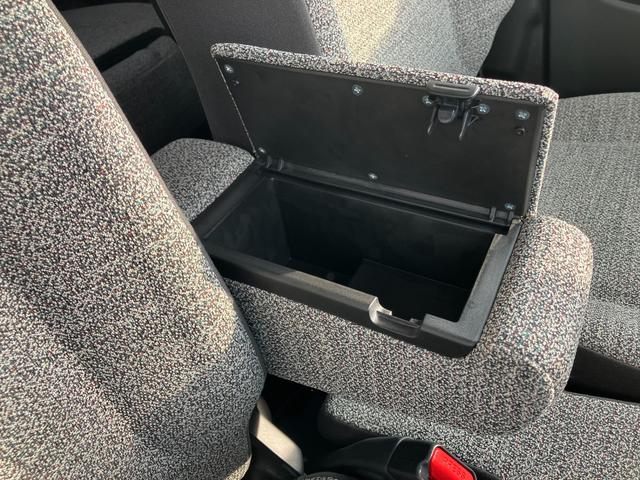 スペーシア HYBRID X 両側電動スライドドア マルチユースフラップ 後席両側電動スライドドア プッシュスタート シートヒーター オートエアコン 衝突被害軽減システム アイドリングストップ 横滑り防止機能 衝突安全ボディ 盗難防止システムマルチユースフラップ(32枚目)