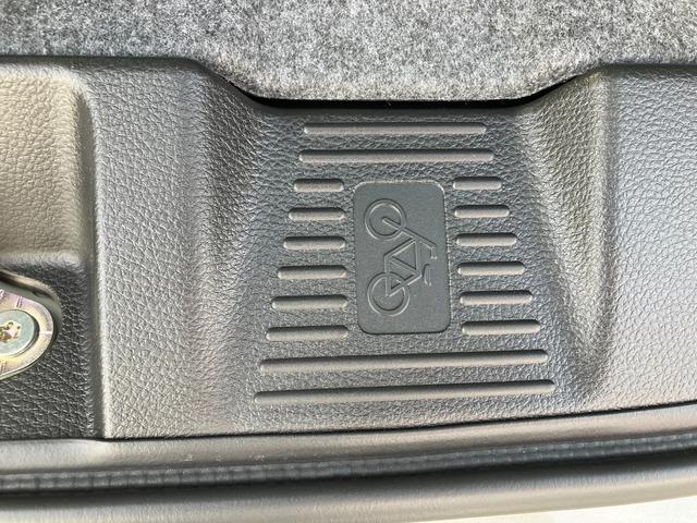 スペーシア HYBRID X 両側電動スライドドア マルチユースフラップ 後席両側電動スライドドア プッシュスタート シートヒーター オートエアコン 衝突被害軽減システム アイドリングストップ 横滑り防止機能 衝突安全ボディ 盗難防止システムマルチユースフラップ(52枚目)