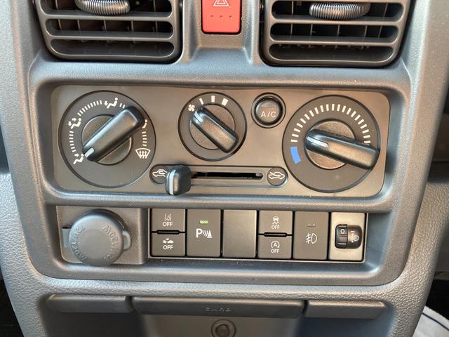 スーパーキャリイ スーパーキャリイ　Ｘリミテッド　５型　キーレスエントリー　オートライト　ＬＥＤヘッドライトライト　衝突被害軽減システム　アイドリングストップ　横滑り防止機能　衝突安全ボディ　キーレスエントリー（15枚目）