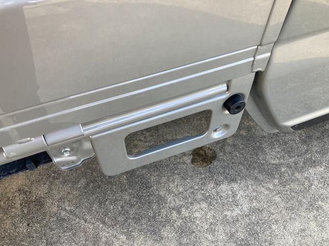 スーパーキャリイ スーパーキャリイ　Ｘリミテッド　５型　キーレスエントリー　オートライト　ＬＥＤヘッドライトライト　衝突被害軽減システム　アイドリングストップ　横滑り防止機能　衝突安全ボディ　キーレスエントリー（51枚目）