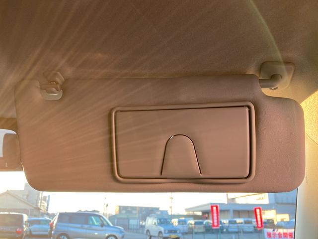 �T���o�C�U�[�ɂ̓`�P�b�g�z���_�[������