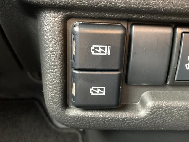 ワゴンＲスマイル ＨＹＢＲＩＤ　Ｓ　３型　電子パーキング　ナビ　全方位カメラ　Ｂｌｕｅｔｏｏｔｈ　左側後方電動スライドドア　純正ナビ　プッシュスタート　シートヒーター　オートエアコン　衝突被害軽減システム　横滑り防止機能　衝突安全ボディ　盗難防止システム　アイドリングストップ（20枚目）