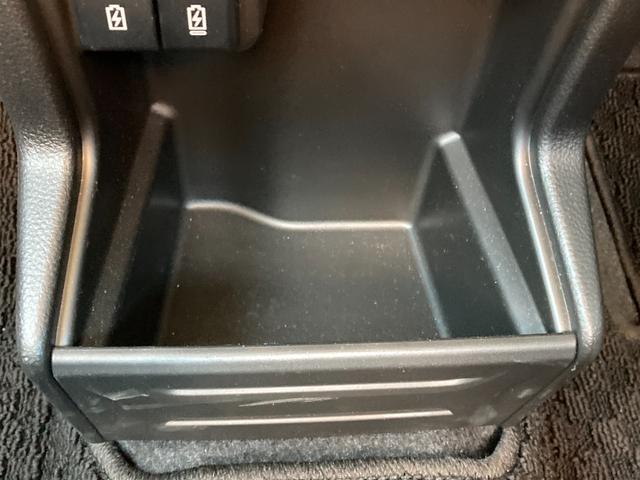 クロスビー ＨＹＢＲＩＤ　ＭＺ　４型　２トーン　ＡＣＣ　パドルシフト　オートライト　プッシュスタート　シートヒーター　オートエアコン　衝突被害軽減Ｂ　横滑り防止機能　衝突安全ボディ　盗難防止システム　アイドリングストップ　２トーン　パドルシフト　クルーズコントロール（24枚目）