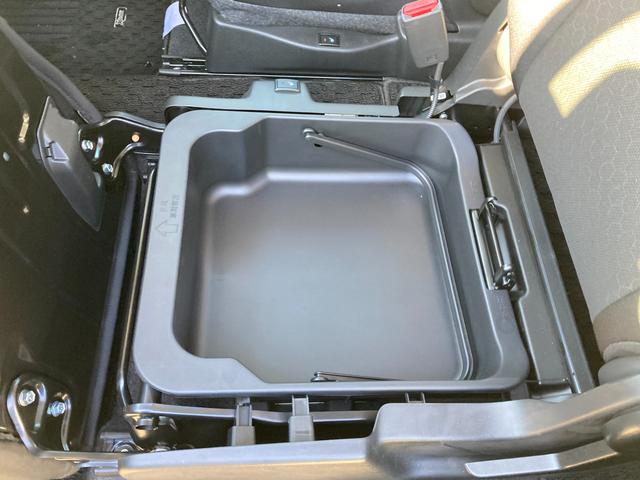 クロスビー ＨＹＢＲＩＤ　ＭＺ　４型　２トーン　ＡＣＣ　パドルシフト　オートライト　プッシュスタート　シートヒーター　オートエアコン　衝突被害軽減Ｂ　横滑り防止機能　衝突安全ボディ　盗難防止システム　アイドリングストップ　２トーン　パドルシフト　クルーズコントロール（46枚目）