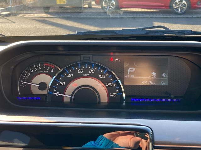ワゴンＲカスタムＺ カスタムＺ　ＨＹＢＲＩＤ　ＺＴ　４型　ディスプレイオーデオ　オートライト　Ｂｌｕｅｔｏｏｔｈ　プッシュスタート　シートヒーター　オートエアコン　衝突被害軽減システム　横滑り防止機能　衝突安全ボディ　盗難防止システム　ディスプレイオーデオ　全方位カメラ（15枚目）