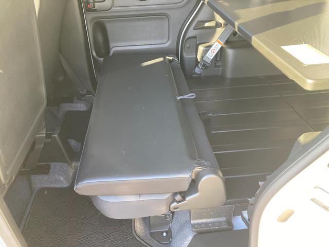 スペーシアベース ＸＦ　２型　右後パワスラ　ＡＣＣ　マルチボード　オートライト　オートライト　右後ろパワースライドドア　プッシュスタート　シートヒーター　オートエアコン　衝突被害軽減システム　横滑り防止機能　衝突安全ボディ　盗難防止システム　アダクティブクルーズコントロール（55枚目）