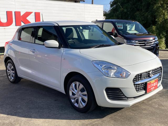 スイフト ＸＧ　３型　ＣＤプレイヤー　クルコン　オートライト　オートライト　プッシュスタート　シートヒーター　オートエアコン　衝突被害軽減システム　横滑り防止機能　衝突安全ボディ　盗難防止システム　ＣＤプレーヤー　クルコン　　ブラインドスポットモニター（5枚目）