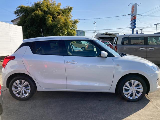 スイフト ＸＧ　３型　ＣＤプレイヤー　クルコン　オートライト　オートライト　プッシュスタート　シートヒーター　オートエアコン　衝突被害軽減システム　横滑り防止機能　衝突安全ボディ　盗難防止システム　ＣＤプレーヤー　クルコン　　ブラインドスポットモニター（6枚目）