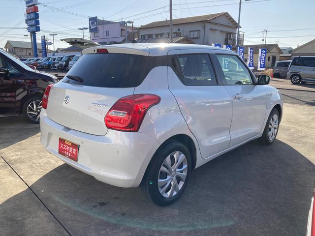 スイフト ＸＧ　３型　ＣＤプレイヤー　クルコン　オートライト　オートライト　プッシュスタート　シートヒーター　オートエアコン　衝突被害軽減システム　横滑り防止機能　衝突安全ボディ　盗難防止システム　ＣＤプレーヤー　クルコン　　ブラインドスポットモニター（7枚目）