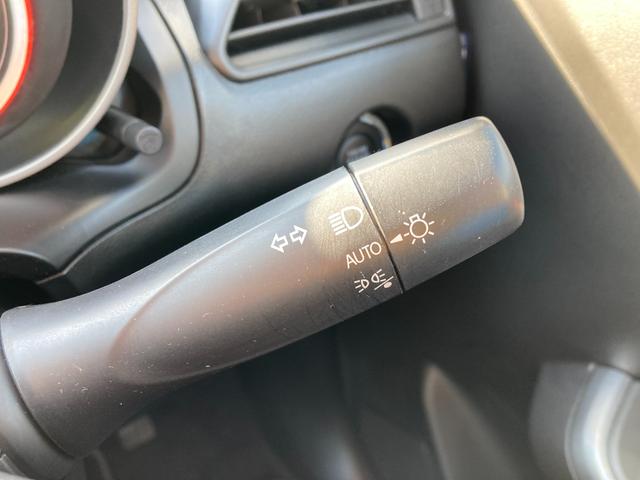 スイフト ＸＧ　３型　ＣＤプレイヤー　クルコン　オートライト　オートライト　プッシュスタート　シートヒーター　オートエアコン　衝突被害軽減システム　横滑り防止機能　衝突安全ボディ　盗難防止システム　ＣＤプレーヤー　クルコン　　ブラインドスポットモニター（28枚目）