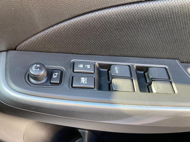 スイフト ＸＧ　３型　ＣＤプレイヤー　クルコン　オートライト　オートライト　プッシュスタート　シートヒーター　オートエアコン　衝突被害軽減システム　横滑り防止機能　衝突安全ボディ　盗難防止システム　ＣＤプレーヤー　クルコン　　ブラインドスポットモニター（31枚目）