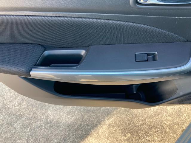 スイフト ＸＧ　３型　ＣＤプレイヤー　クルコン　オートライト　オートライト　プッシュスタート　シートヒーター　オートエアコン　衝突被害軽減システム　横滑り防止機能　衝突安全ボディ　盗難防止システム　ＣＤプレーヤー　クルコン　　ブラインドスポットモニター（37枚目）