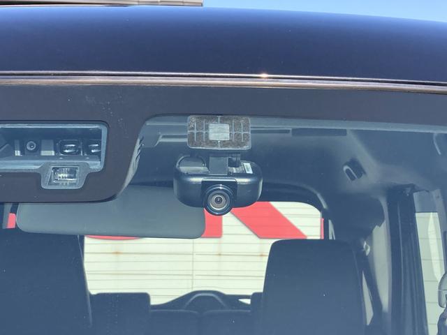 スペーシア カスタム　ＨＹＢＲＩＤ　ＸＳターボ　ＭＫ５３Ｓ　ナビ　ドライブレコーダー　オートライト　　スライドドア　プッシュスタート　シートヒーター　オートエアコン　ＥＴＣ　衝　突被害軽減システム　横滑り防止機能　衝突安全ボディ　両側パワスラ（4枚目）