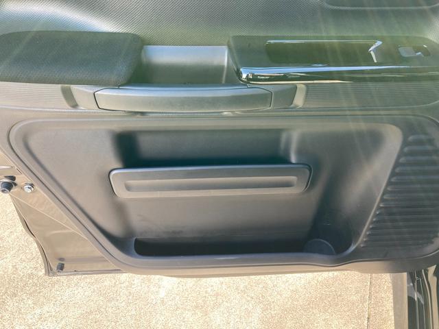 スペーシア カスタム　ＨＹＢＲＩＤ　ＸＳターボ　ＭＫ５３Ｓ　ナビ　ドライブレコーダー　オートライト　　スライドドア　プッシュスタート　シートヒーター　オートエアコン　ＥＴＣ　衝　突被害軽減システム　横滑り防止機能　衝突安全ボディ　両側パワスラ（52枚目）