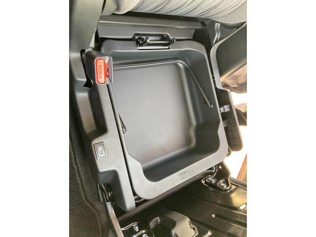 ソリオ ＨＹＢＲＩＤ　ＭＺ　３型　ナビ　全方位カメラ　電動パーキング　オートライト　Ｂｌｕｅｔｏｏｔｈ　スライドドア　純正ナビ　プッシュスタート　シートヒーター　オートエアコン　衝突被害軽減システム　横滑り防止機能　衝突安全ボディ　盗難防止システム　電動パーキング（34枚目）