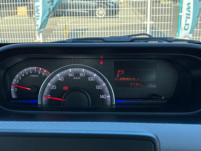 ＦＸ　４型　ＣＤプレイヤー　衝突被害軽減Ｂ　シートヒーター　オートライト　ＣＤプレイヤー　プッシュスタート　シートヒーター　オートエアコン　衝突被害軽減システム　横滑り防止機能　衝突安全ボディ　アンブレラホルダー（画像17）
