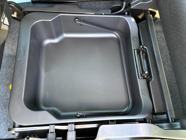 ＦＸ　４型　ＣＤプレイヤー　衝突被害軽減Ｂ　シートヒーター　オートライト　ＣＤプレイヤー　プッシュスタート　シートヒーター　オートエアコン　衝突被害軽減システム　横滑り防止機能　衝突安全ボディ　アンブレラホルダー（画像43）