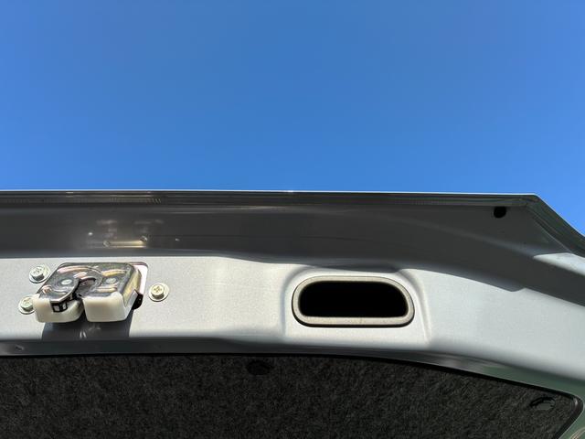 ＦＸ　４型　ＣＤプレイヤー　衝突被害軽減Ｂ　シートヒーター　オートライト　ＣＤプレイヤー　プッシュスタート　シートヒーター　オートエアコン　衝突被害軽減システム　横滑り防止機能　衝突安全ボディ　アンブレラホルダー（画像58）