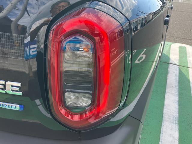 ＨＹＢＲＩＤ　ＭＸ　アダクティブクルーズコントロール　オートライト　プッシュスタート　シートヒーター　オートエアコン　禁煙車　衝突被害軽減システム　アイドリングストップ　横滑り防止機能　衝突安全ボディ　盗難防止システム　アダクティブクルーズコントロール（画像16）