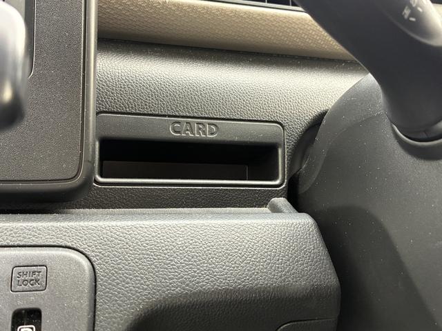 ＦＸ　４型　ＣＤプレイヤー　衝突被害軽減Ｂ　シートヒーター　オートライト　プッシュスタート　シートヒーター　オートエアコン　衝突被害軽減システム　横滑り防止機能　衝突安全ボディ　ＣＤプレイヤー（画像18）