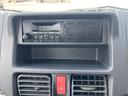 ＫＣスペシャル　３型　ラジオ　４ＷＤ　５速マニュアル　キーレスエントリ―　パートタイム４ＷＤ　５速マニュアル　ラジオ　パワーウインドウ　荷台マット（19枚目）