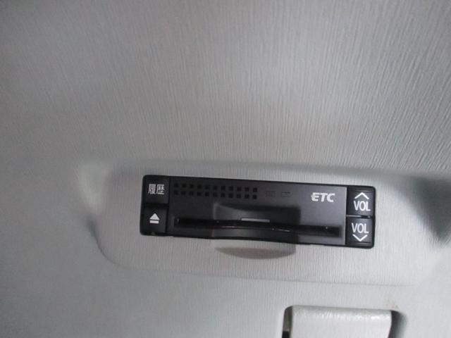 プリウス Ｓ　車検２年付き　社外ナビ　ＴＶ・ＤＶＤ・ＣＤ・ＥＴＣ　Ｂｌｕｅｔｏｏｔｈ　バックカメラ（14枚目）