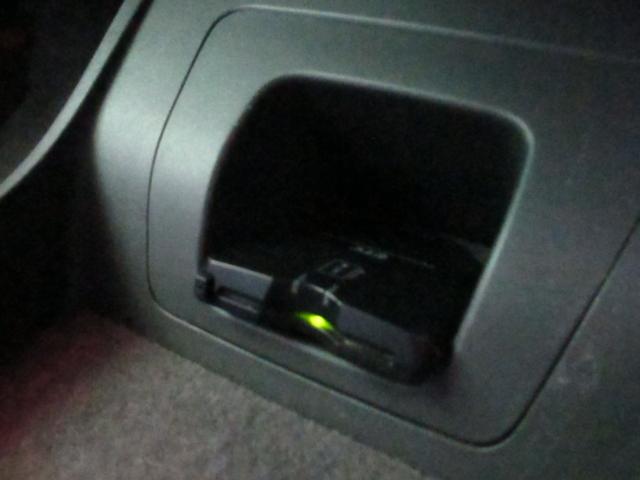 プリウス S 無事故車 車検2年付 純正ナビ TV・DVD・CD・ETC Bluetooth バックカメラ 純正アルミ(22枚目)