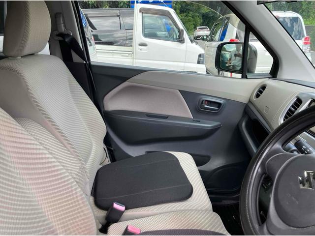 ワゴンＲ ＦＸ　ＥＴＣ　ナビ　ＴＶ　キーレスエントリー　アイドリングストップ　電動格納ミラー　ベンチシート　ＣＶＴ　盗難防止システム　ＡＢＳ　アルミホイール　衝突安全ボディ　エアコン　パワーステアリング（25枚目）