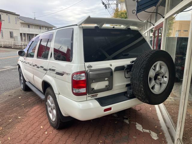 テラノ ワイドＲ３ｍ－Ｘ　エアロリミテッドパッケージ　４ＷＤ　サンルーフ　キーレス　アルミホイール（8枚目）