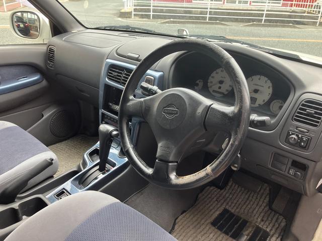 テラノ ワイドＲ３ｍ－Ｘ　エアロリミテッドパッケージ　４ＷＤ　サンルーフ　キーレス　アルミホイール（10枚目）