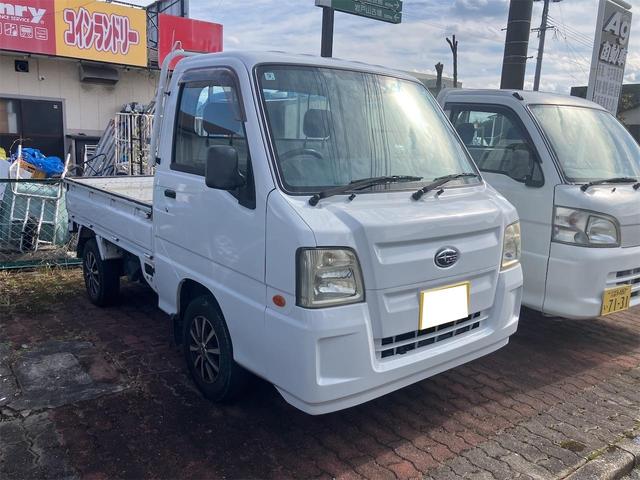 サンバートラック 　マニュアル５速車　エアコン　キーレス　運転席エアバック（4枚目）