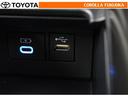 ポータブルオーディオなどの機器を接続して、車両のスピーカーで聞くことができます。