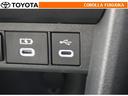 ポータブルオーディオなどの機器を接続して、車両のスピーカーで聞くことができます。