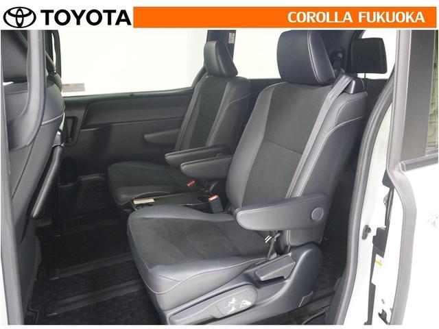 ノア ハイブリッドＳｉ　ダブルバイビーＩＩＩ　衝突被害軽減システム　両側電動スライド　メモリーナビ　フルセグ　ＥＴＣ　バックカメラ　後席モニター　ＣＤ　ＤＶＤ再生　キーレス　スマートキー　盗難防止装置（13枚目）