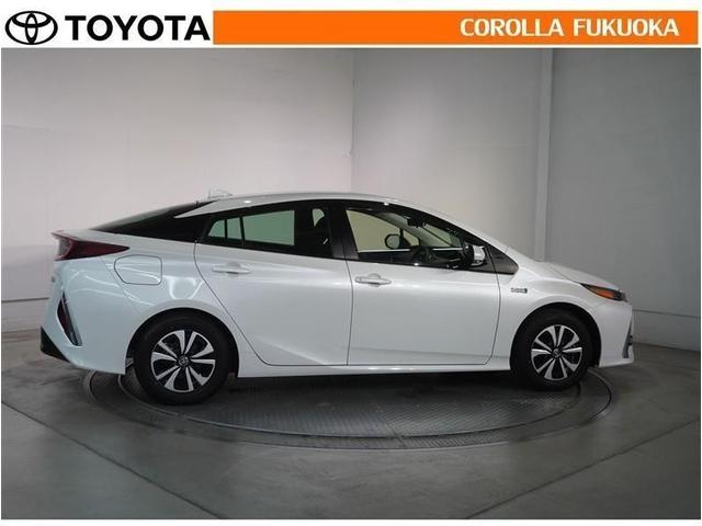 プリウスＰＨＶ Ｓセーフティパッケージ　衝突被害軽減システム　メモリーナビ　ＥＴＣ　バックカメラ　ドラレコ　キーレス　スマートキー　盗難防止装置（9枚目）