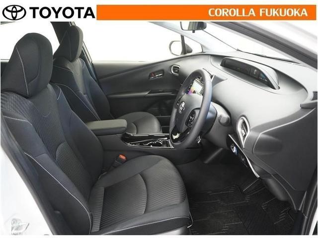 プリウスＰＨＶ Ｓセーフティパッケージ　衝突被害軽減システム　メモリーナビ　ＥＴＣ　バックカメラ　ドラレコ　キーレス　スマートキー　盗難防止装置（11枚目）