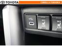 ポータブルオーディオなどの機器を接続して、車両のスピーカーで聞くことができます。