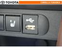 ポータブルオーディオなどの機器を接続して、車両のスピーカーで聞くことができます。