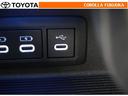 ポータブルオーディオなどの機器を接続して、車両のスピーカーで聞くことができます。