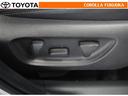 運転席パワーシート。お好みの乗車姿勢を電動で調整できます。