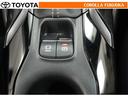 自動または手動でパーキングブレーキをかける・解除することができます。